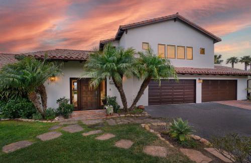 Luxury Home Atop the Hills - Foto 27