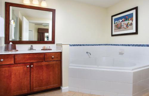 Wyndham Oceanside Pier 2BR Apartment with Resort Access - Photo 31