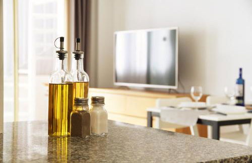 La Perla Apartment, Paradis Park, La Pineda - Ático 1ª línea - Solarium - WiFi - Piscina - Foto 12