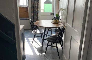 Lovely Cottage beside Surf Beaches & Bude Canal - Foto 33