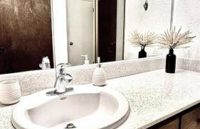 Nice place surrounded by the water - Foto 11