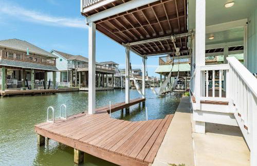 Saltwater Cowboys' Retreat - Bayfront Boat Slip & Hot Tub - Foto 22