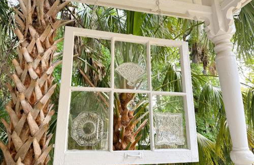 Cozy Victorian Apartment Downtown Sleeps 5 - Foto 23