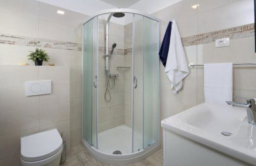 Villa Bella Vista for 8 people with sea view, heated pool & wellness - only 1,5 km from beach - Foto 18