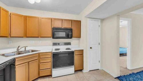 Property near to Airport and Free Parking - Foto 3