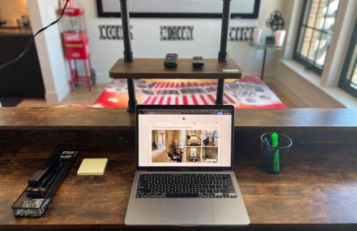 Deep Ellum Theatre Suite - The Black Collection - Foto 11