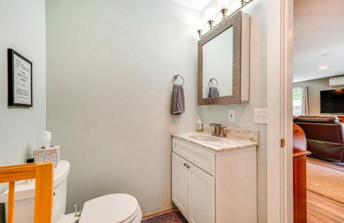 Wilmington Retreat Near Trails, Skiing and Festivals - Photo 14