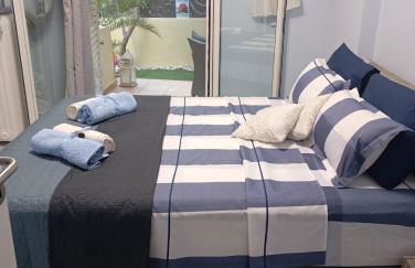 Ηome & Garden with parking close to Olympic Stadium - Foto 7