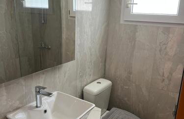 Cozy Kolonaki Retreat - Photo 23