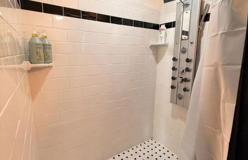 Exposed Elegance - Foto 38