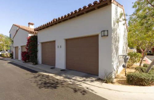 Luxury 1BR Suite Living Room, Patio, Fp & Kitchen, 12 pools -Legacy Villas - Photo 31