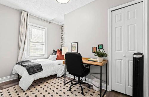 New! Warm & Cozy 3BR w/ Hot Tub, Firepit & BBQ! - Foto 10