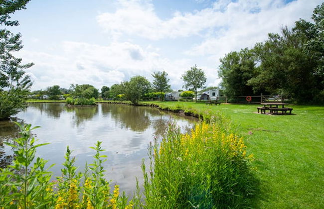 Superb Detached Lodge Located on Skipsea Sands - Photo 26