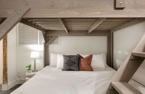 Central Downtown Apt Sleeps 8 & Enjoy Gaslamp - Foto 19