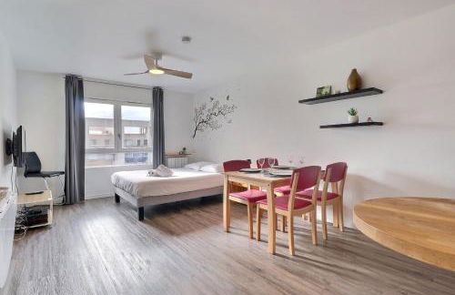 Bright and functional studio in the heart of Lyon 7 - Photo 2