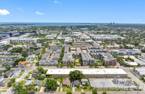 Stunning Tampa Stay Prime Location & Comfort! - Foto 59