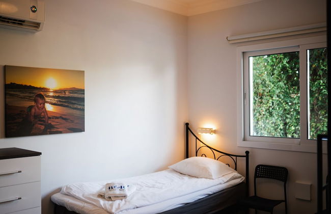 Sunny and Family Friendly Apartment Directly at the Pool - Foto 14