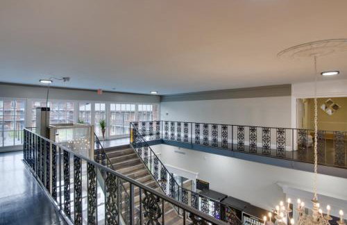 Charlotte Gem with Gym Near Hospitals and Park Expo - Foto 17