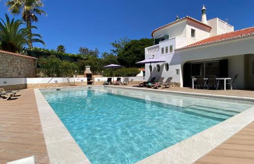 Casa Rainha Near Carvoeiro pool BBQ - Foto 24