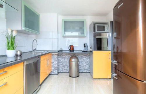 Top Equipped Netflix WLAN CentrO OLGA-Park - Foto 10