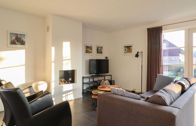 Thatched Villa With Bath in a Holiday Park - Foto 13