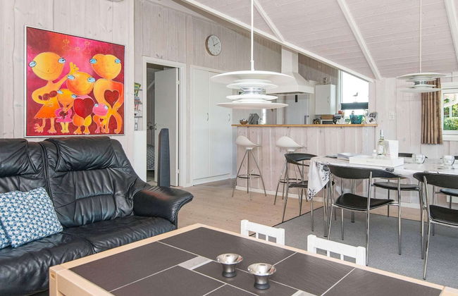 6 Person Holiday Home in Bjert - Foto 8