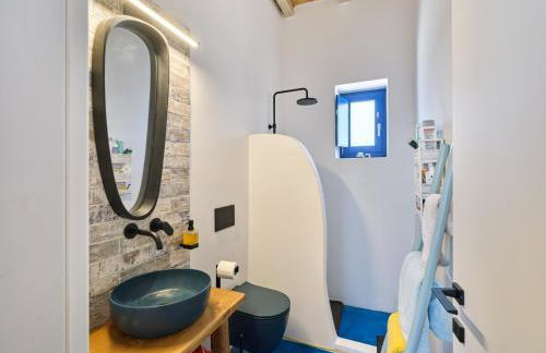 Blue and Green in Luxury - Photo 28