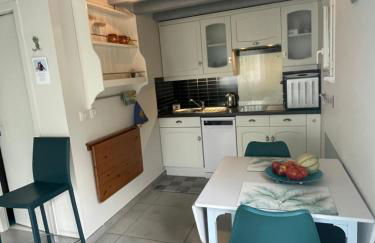 Les Hauts d'Eyragues gîte Aigue Marine Meublé classé 4 étoiles - Foto 10