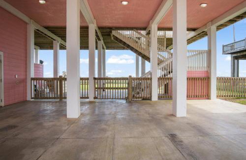 Beach Front Cottage with Beautiful Ocean Views! - Foto 22