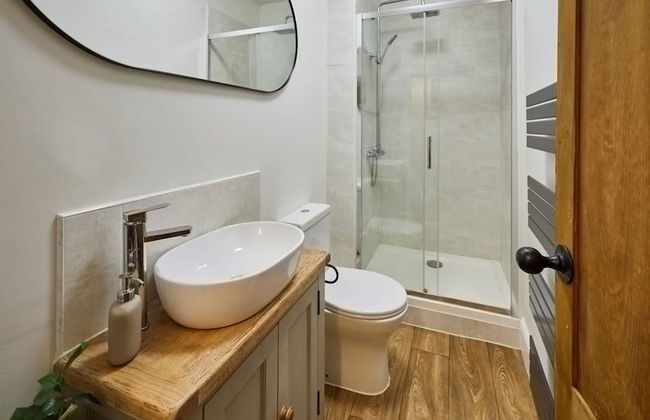 Host Stay Church View Cottage - Photo 13