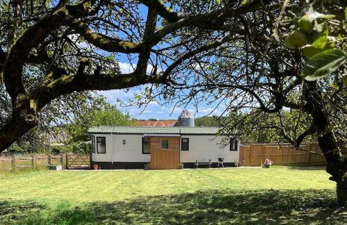 Stunning farm retreat - Photo 1