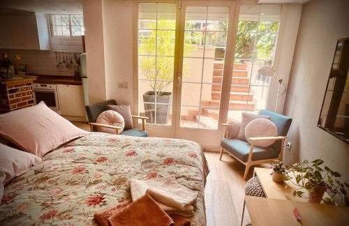 Loft de estilo industrial con jardín y garaje privados - Foto 3