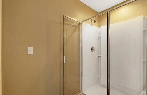 Family Friendly - South Facing Pool - Game Room - Gated - Near Disney - Foto 13