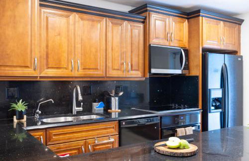 Spacious 3-Bedroom Villa with Heated Saltwater Pool and Fenced Yard in Oakland Park - Foto 47