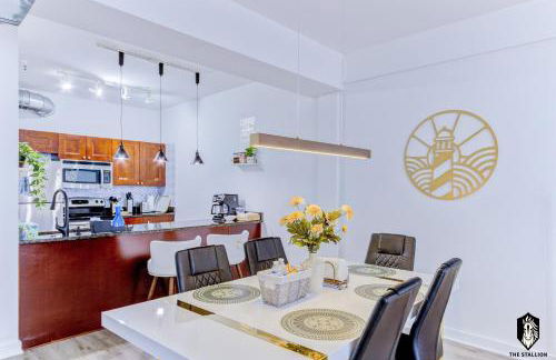 The Stallion #209 - Walk to Museums, Luxe Loft with free gated & covered parking - Foto 11