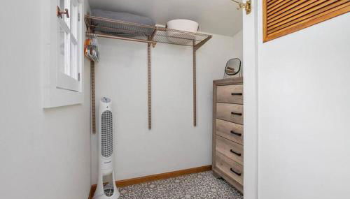 2min walk Downtown - Outdoor Patio - Pet Friendly - Foto 4, wardrobe