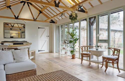 Shires Barn Farmhouse - Westbourne - Photo 39