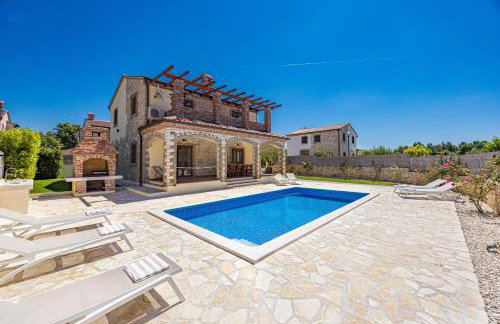 Villa Brioni with pool by Rentistra - Foto 1