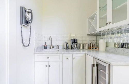 Charming Urban Retreat Elegant Home in Cap Hill - Foto 12