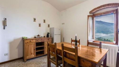 Agriturismo Poggio di Montepescoli - L'aia - Foto 3