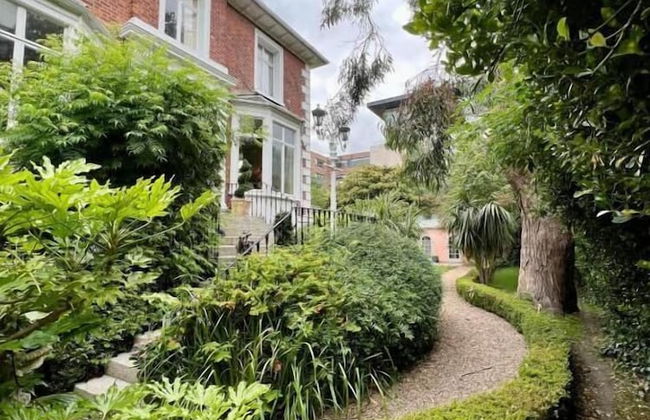 Burlington Townhouse - Photo 12