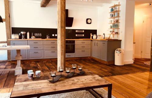 Mond Im Herzen von Monschau - Foto 24