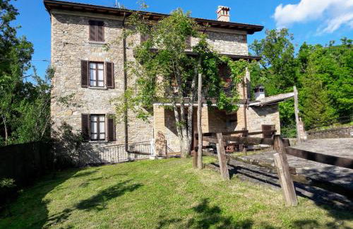 A fine 2 bedroom stone house in Emila - Photo 58