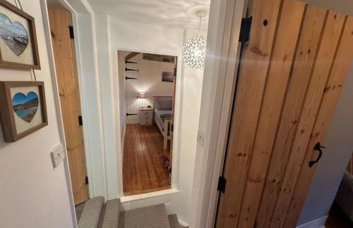 3 Double Bed Character Cottage in Quiet Hamlet - Photo 24