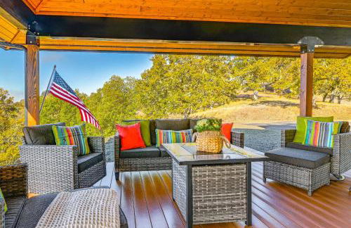 Dreamy Hilltop View Roseburg Retreat with Hot Tub! - Foto 18