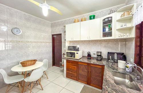 Casa com churrasqueira e piscina em Itanhaem - Foto 34