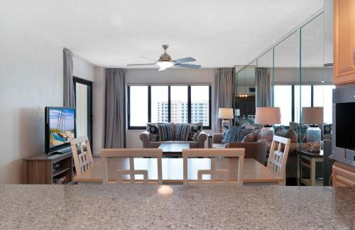 Sunrise beach views with top complex amenities and pool access! - Foto 27