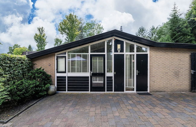 Dog-friendly Stay w/ Spa - Photo 36