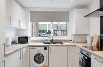 The Den at the Harbour - Photo 5