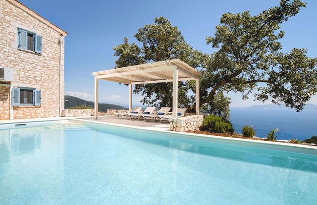 Modern Villa in Vasiliki with Swimming Pool & Hot Tub - Foto 1